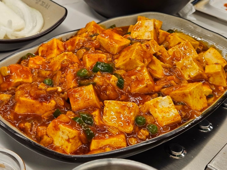  당산역 깔끔한 양꼬치 맛집 준이네당산양꼬치 후기 (꿔보로우, 마파두부, 옥수수알튀김)