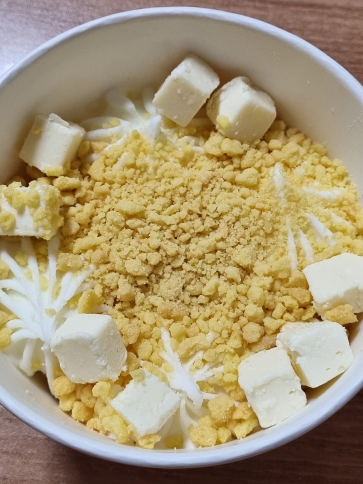  요아정 메뉴 가격 요거트 아이스크림의 정석 토핑 치즈 큐브 치즈쿠키 크럼블