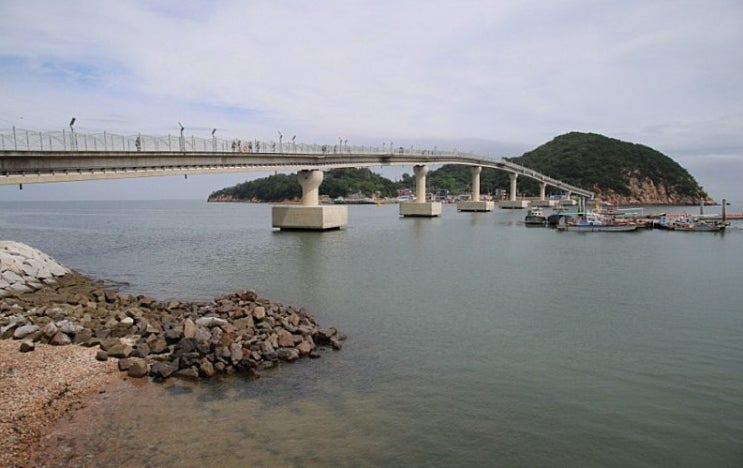 <b>인천</b> 중구 <b>소무의도</b> 해안 <b>중학생</b> 2명 바다 빠지는 사고 1명... 