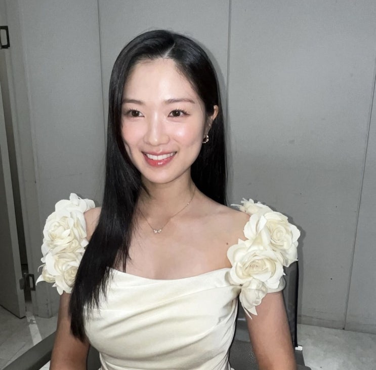  서초동 미용실과 같이 알아보는 턱이 강조되는 얼굴형에 맞는 헤어스타일
