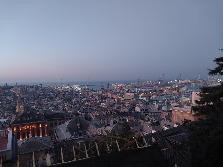 이탈리아 제노바(genova) 콜롬버스의 출생지, 항구도시 여행 당일치기, 제노바 페라리 광장