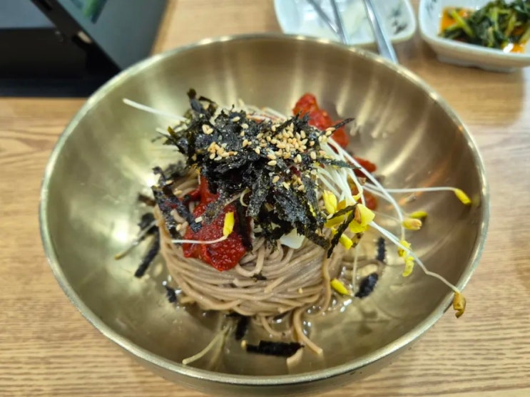용산아이파크몰 막국수 맛집 <꿈꾸는 메밀> 메밀싹 명태막국수 후기 용산아이파크몰 막국수 맛집 <꿈꾸는 메밀> 메밀싹 명태막국수 후기