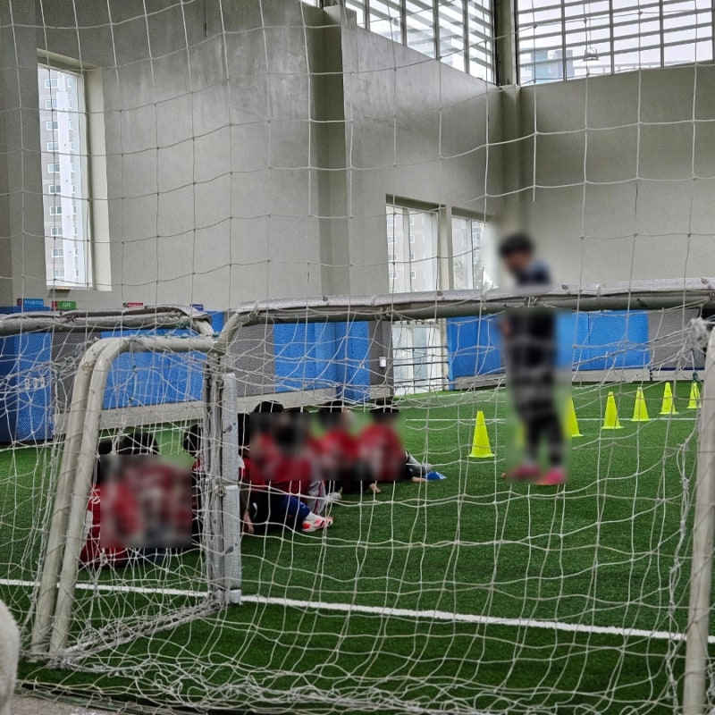 박지성 축구교실 강습료 학원비 시설 입학금 풋살화 유니폼 정강이보호대