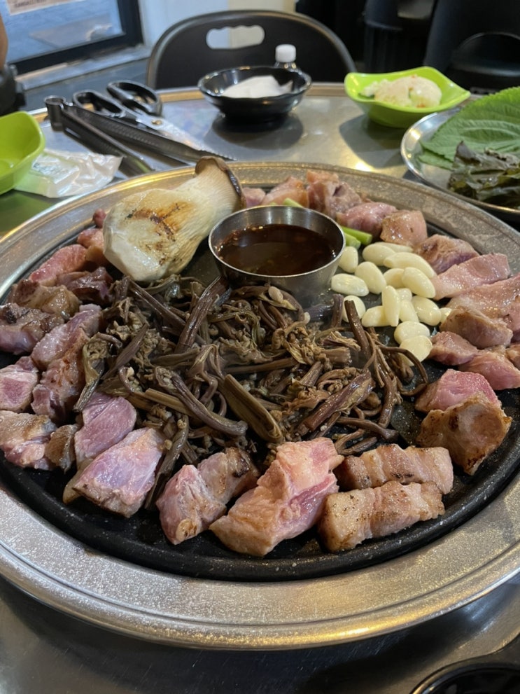  [덕천] 밑반찬도 맛있는 구워주는 덕천 고기맛집 육덕돼지(회식장소 추천!)