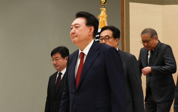 野 <b>강행</b> '<b>방송</b>4법' 재의요구안 재가..."과정 없이 일방적 <b>통과</b>시... 
