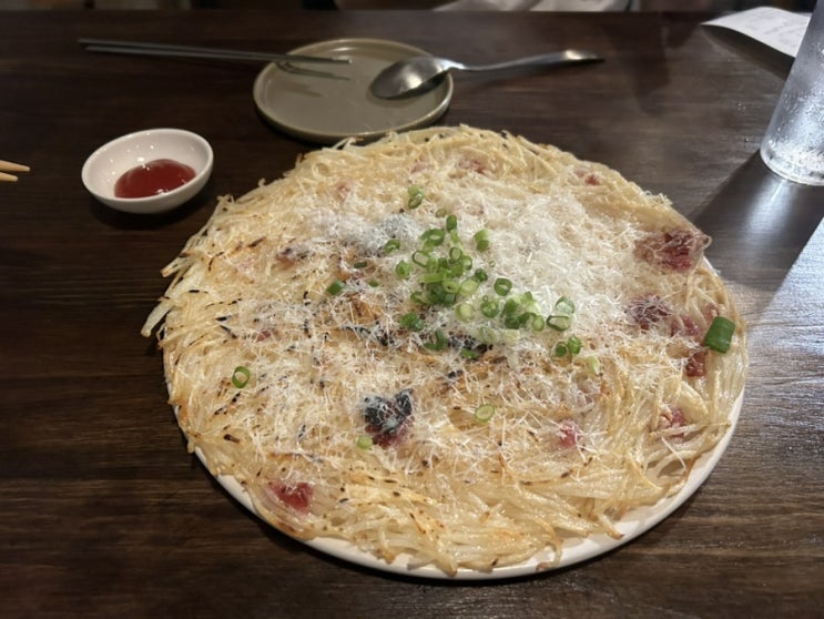  아지트 느낌 연남동 한식주점 쎄쎄쎄