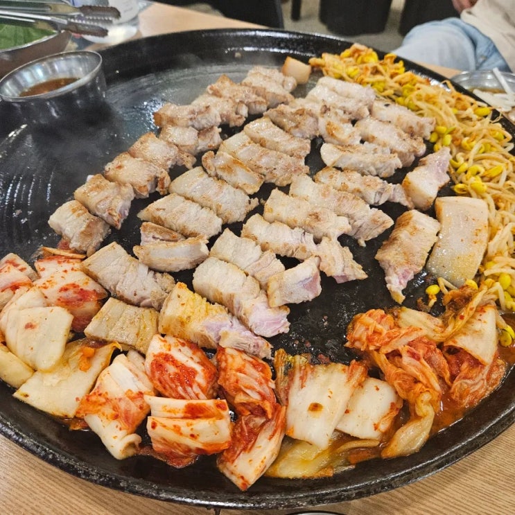  종각역 가성비 고기 맛집 동두천 솥뚜껑삼겹살 내돈내산 솔직후기