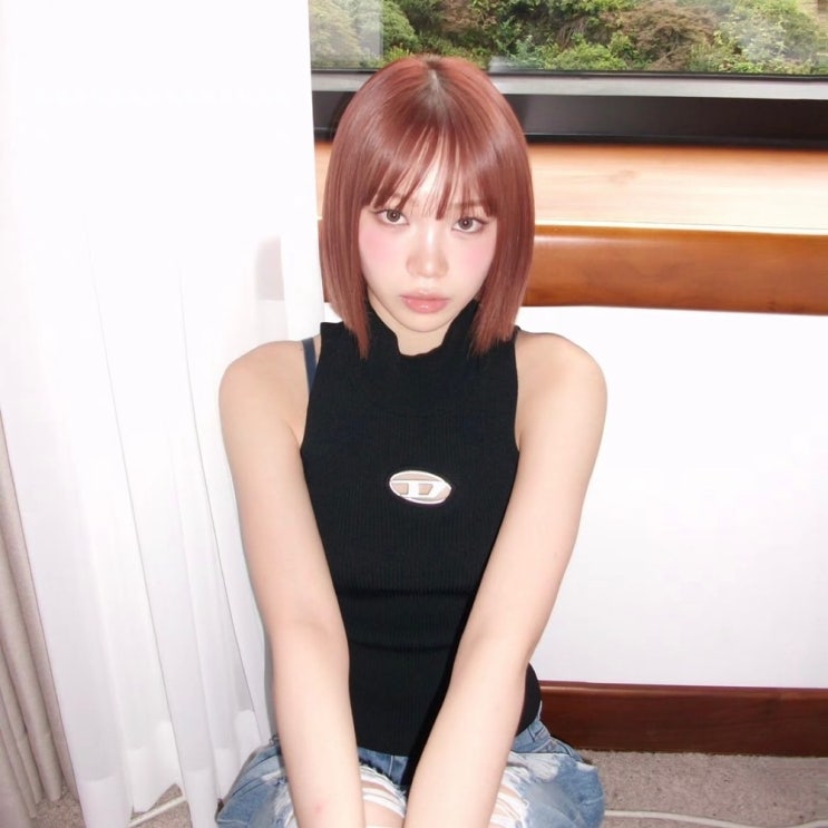 갈색 단발로 변신한 르세라핌 김채원 디젤 여름 니트 나시 가격은?