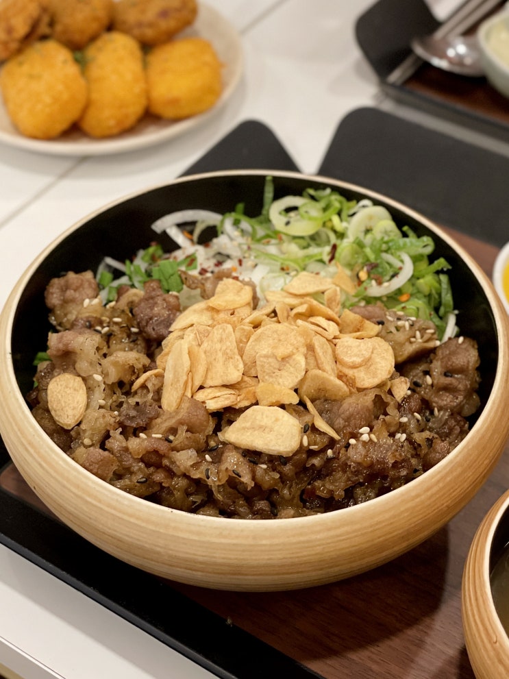 여의도, 1.4인분의 푸짐한 덮밥 맛집 | 한술식당