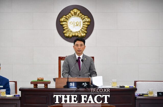 군의장이 ‘명예이사’인 보험사, 함평군 발주 보험 ‘싹쓸이’ 논란 군의장이 ‘명예이사’인 보험사, 함평군 발주 보험 ‘싹쓸이’ 논란