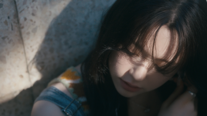 <b>피프티</b> <b>피프티</b> ‘<b>문샤넬</b>’, 매력적 보이스 빛난 개인 <b>트레일러</b>... 