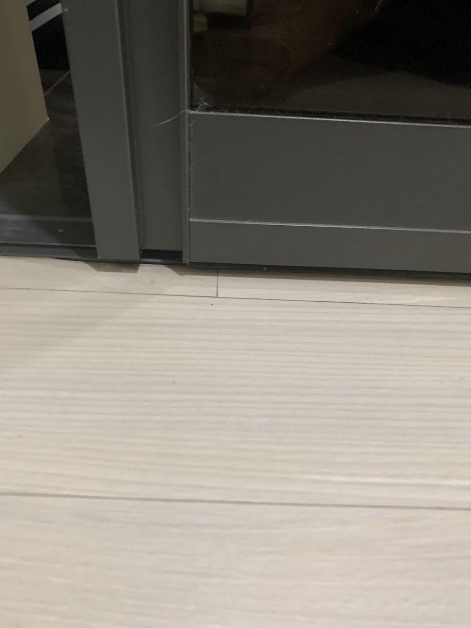 동탄 중문수리 뻑뻑한 바퀴수리