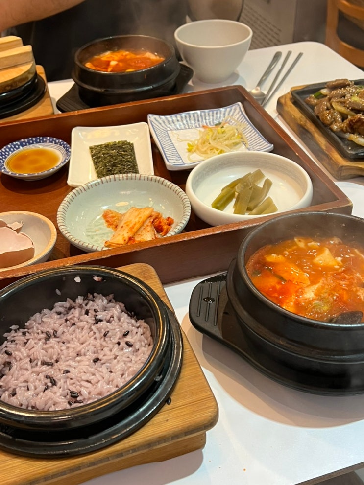  고속터미널 / 줄서서먹는 북창동 순두부집