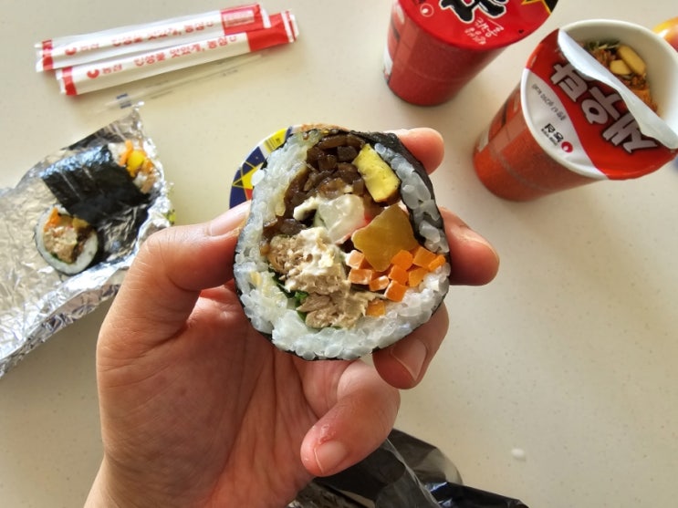  삼척 쏠비치 근처라기엔 조금 먼 나드리김밥 참치김밥