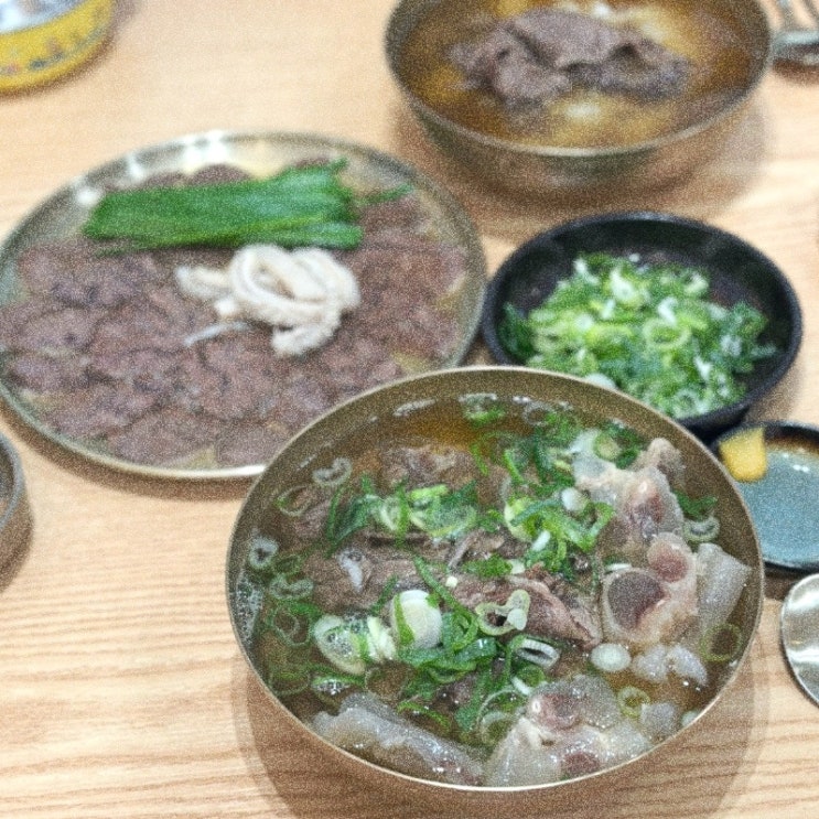  춘천 석사동 아기도 맛있게 잘먹는 곰탕 맛집 미사옥 춘천엔타점 스지탕면 곰탕 반 수육 먹고 온 리뷰.
