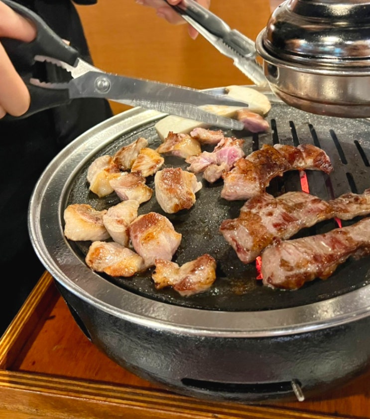  수원 망포역 삼겹살 맛집 : 고기 구워주는 고반식당 회식 장소 딱!