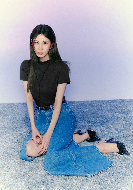  여름 30대 여성 오피스룩으로 은은한 세련미가 뚝뚝 묻어나온 여자 블라우스 코디 w. 서현