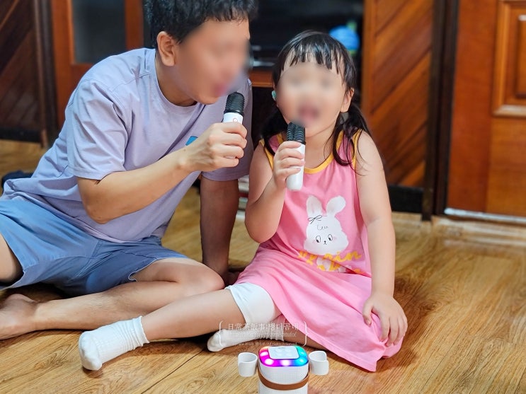  블루투스 노래방 마이크 휴대용 스피커 아이노비아