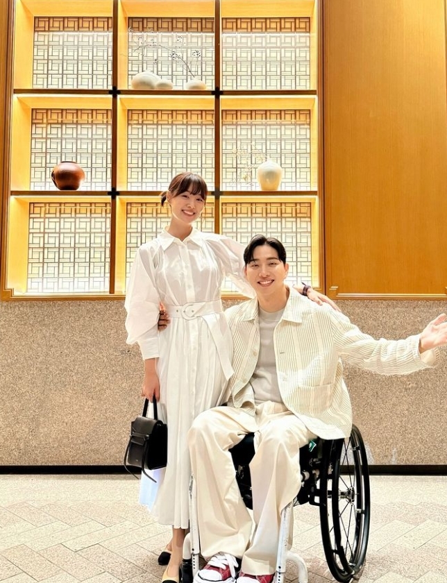  [공유] 송지은박위, 결혼 사랑하면 닮는다더니 SNS 커플샷