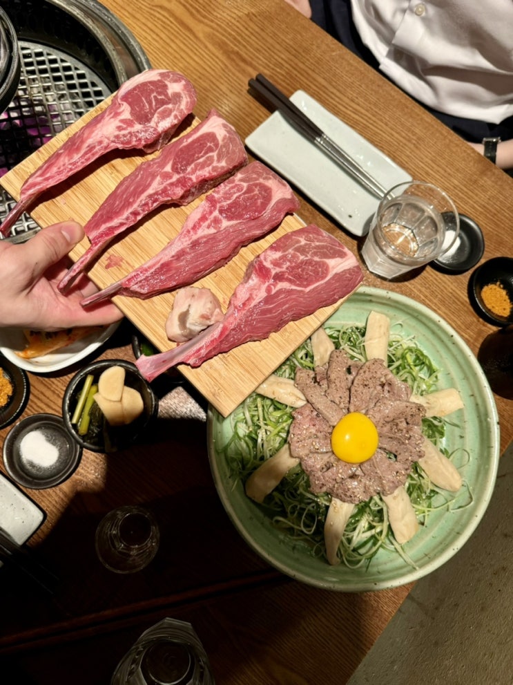  [양식당 더램키친] 신사동 양갈비 맛집 양갈비 입문용 추천 사이드까지 슬픈생일에 한줄기 빛