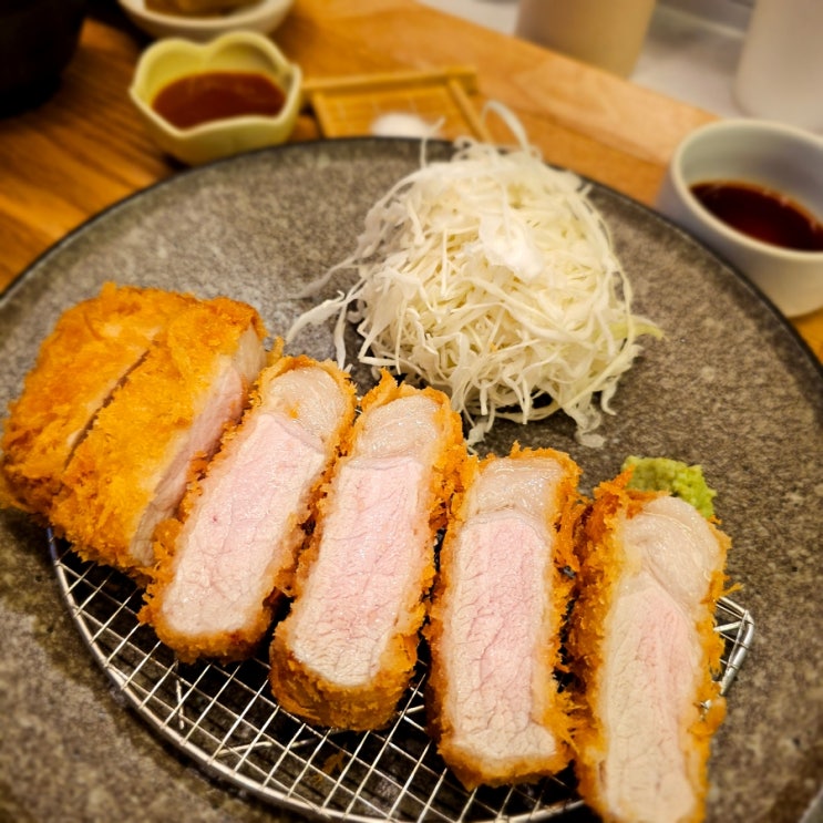  울산삼산돈까스 맛집 오사카멘치