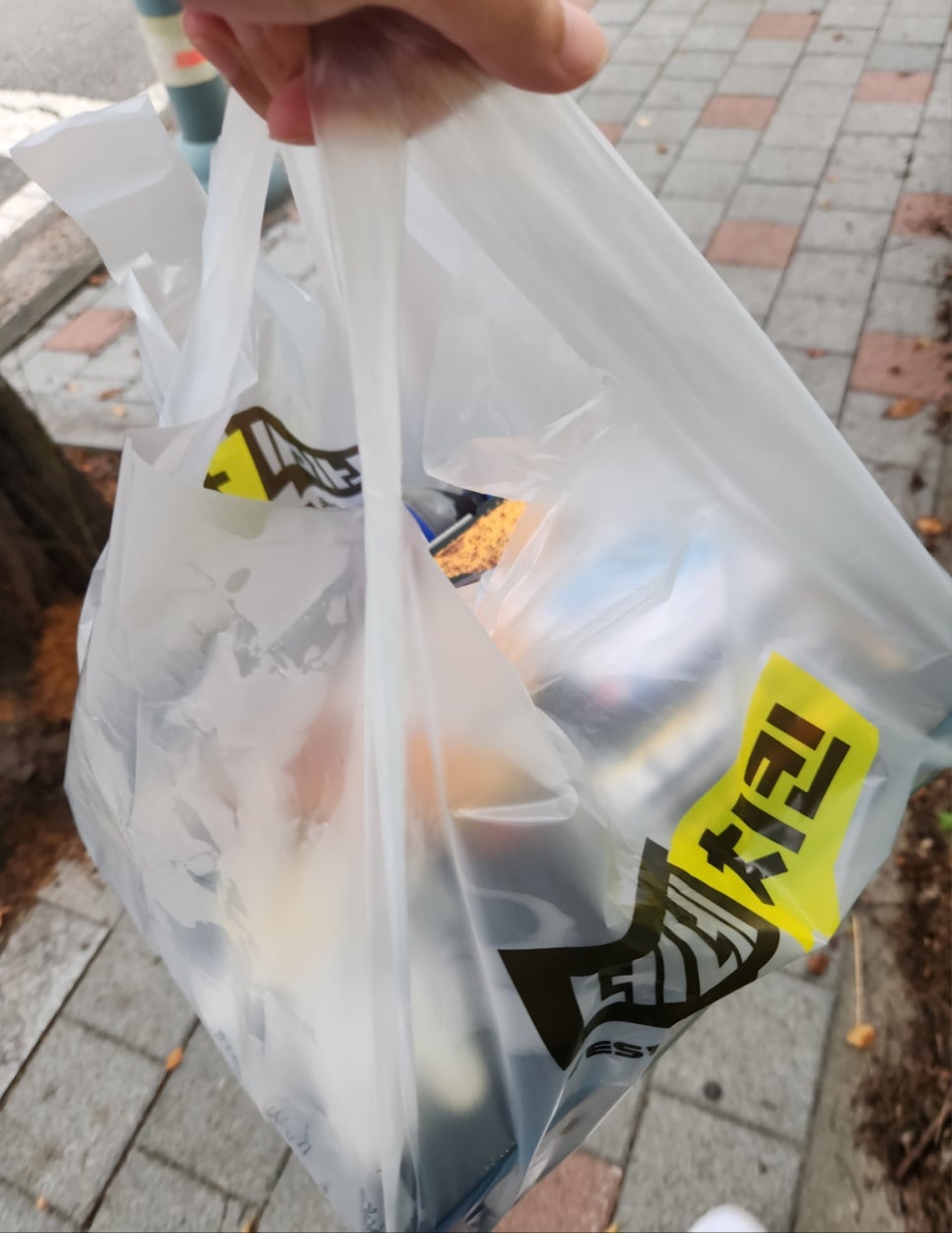 네네치킨 갈산점 사진 3