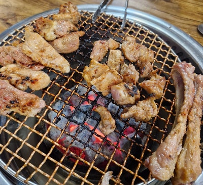  [수지갈비] 용인 수지 성복역 수제 돼지갈비 맛집: 한돈삼칠돼지갈비 전문점 (메뉴/후기)