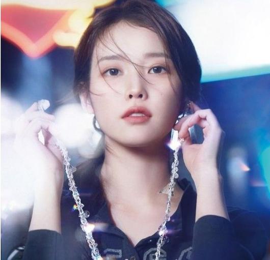 <b>아이유</b>, 월드 투어 앙코르 <b>콘서트</b> 10만석 전석 <b>매진</b>! 전 세계가... 