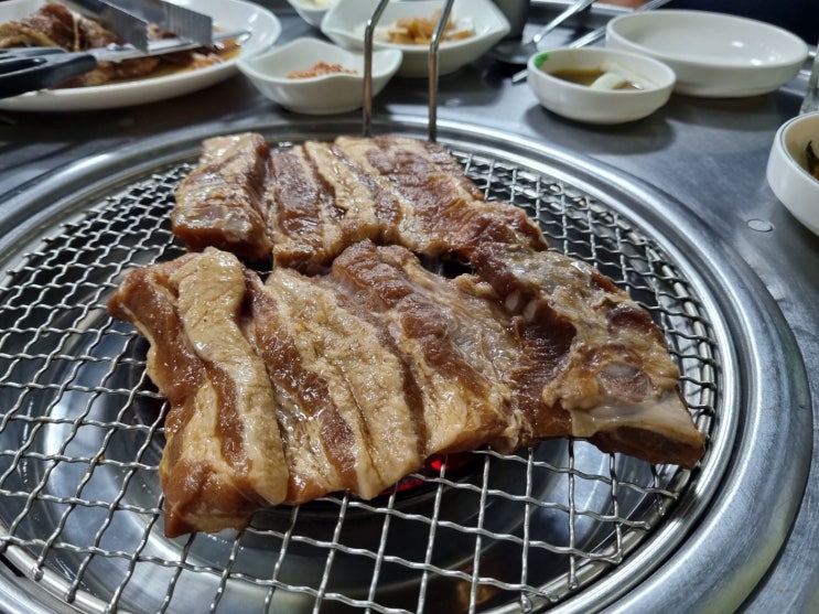  친구들과 술한잔하기 좋은 동구시장 은예문왕소금구이