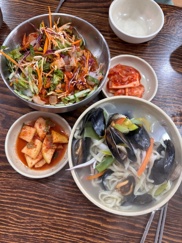  [인천 여행] 월미도 맛집 ‘간다간다 뿅간다’ - 물회랑 해물칼국수 로컬 추천맛집 솔직후기
