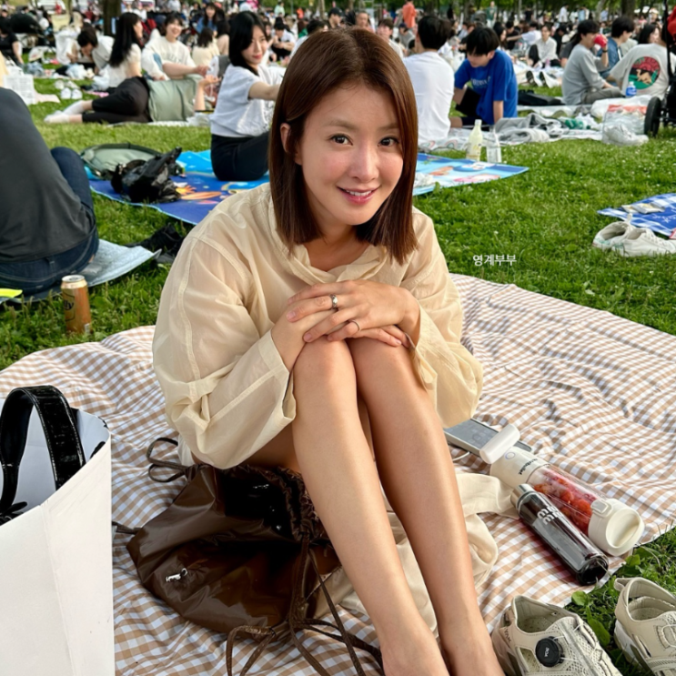  이시영 사용한 가방 브랜드 이에이에 어떤 제품?
