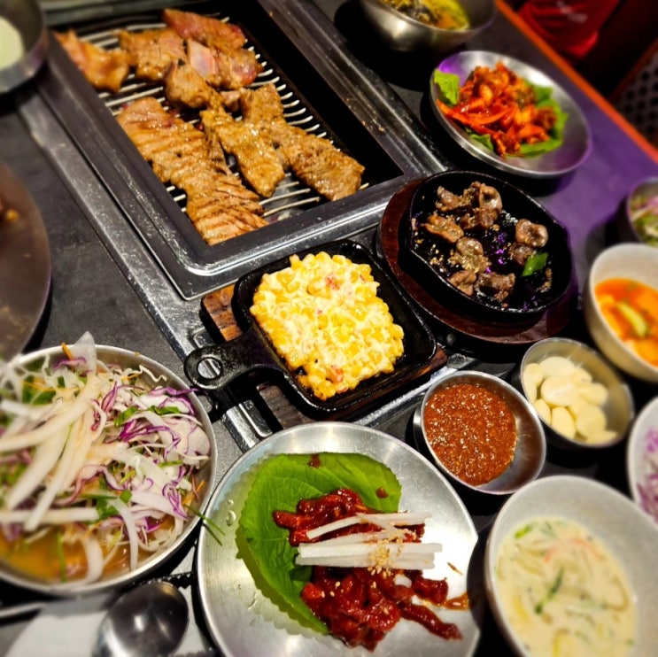  홍성 유명 돼지갈비 맛집 홍주갈비 / 밑반찬이 12개?