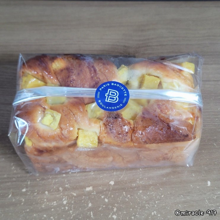  파리바게뜨 고구마 슈크림 식빵 가격 및 칼로리 내돈내산 리뷰