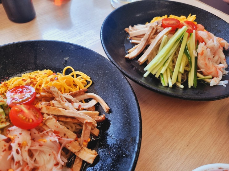  [3박4일 후쿠오카 여름 여행 3일차] 하카타 냉라멘 히야시추우카 맛집 교자노오쇼 + 하카타 이자카야 홈런식당 + 아뮤프라자9층 오바카나루(분위기 + 음식 맛집)