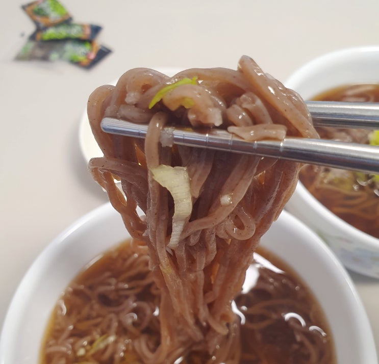  여름철 시원한 냉소바와 겨울철 따뜻한 카케소바를 만드는 팁 s