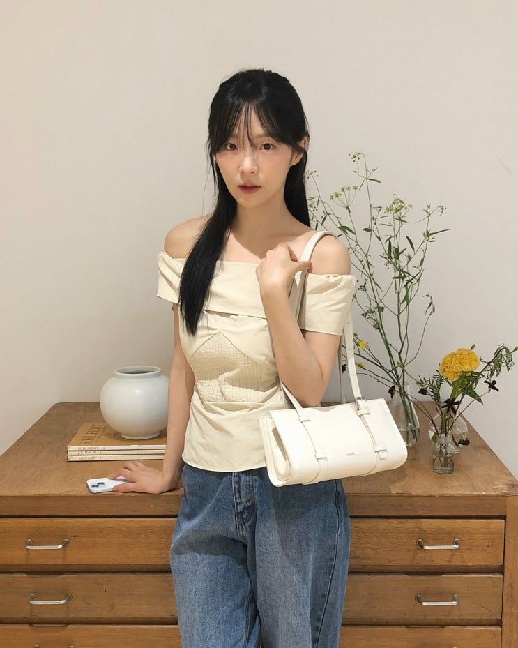  환승연애3 이서경 오프숄더 코디, 시눈 오프숄더 핀턱 블라우스 추천!