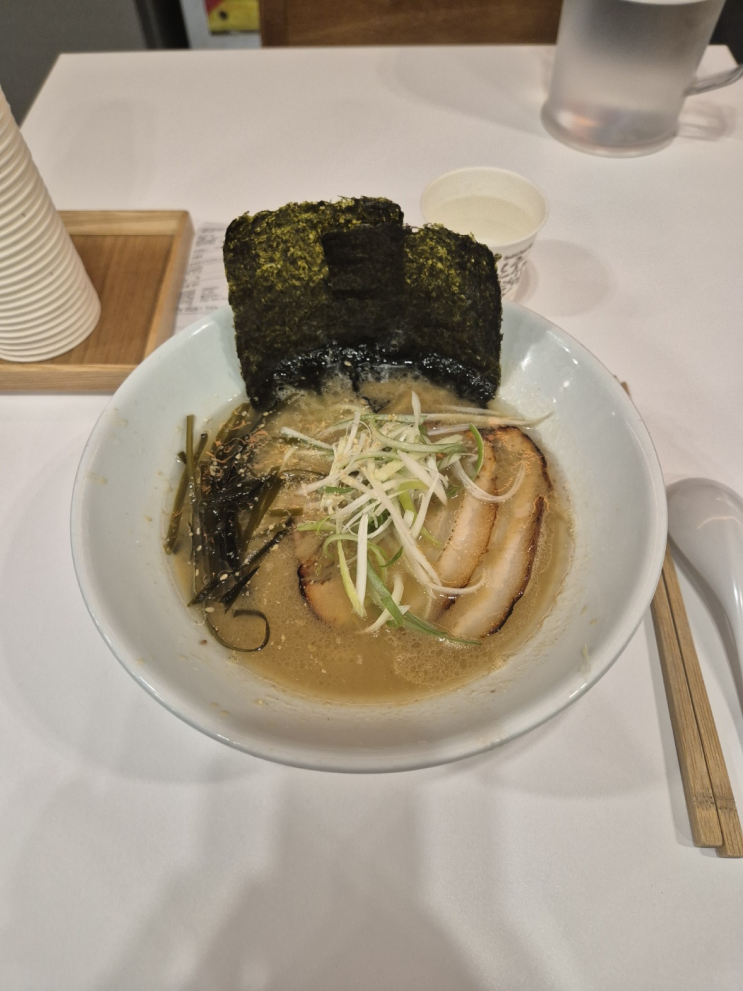  [강남구 역삼동] 왓쇼이켄 (독보적인 교카이 돈코츠라멘, 그러나 쇼유 돈코츠를 먹어버린..)