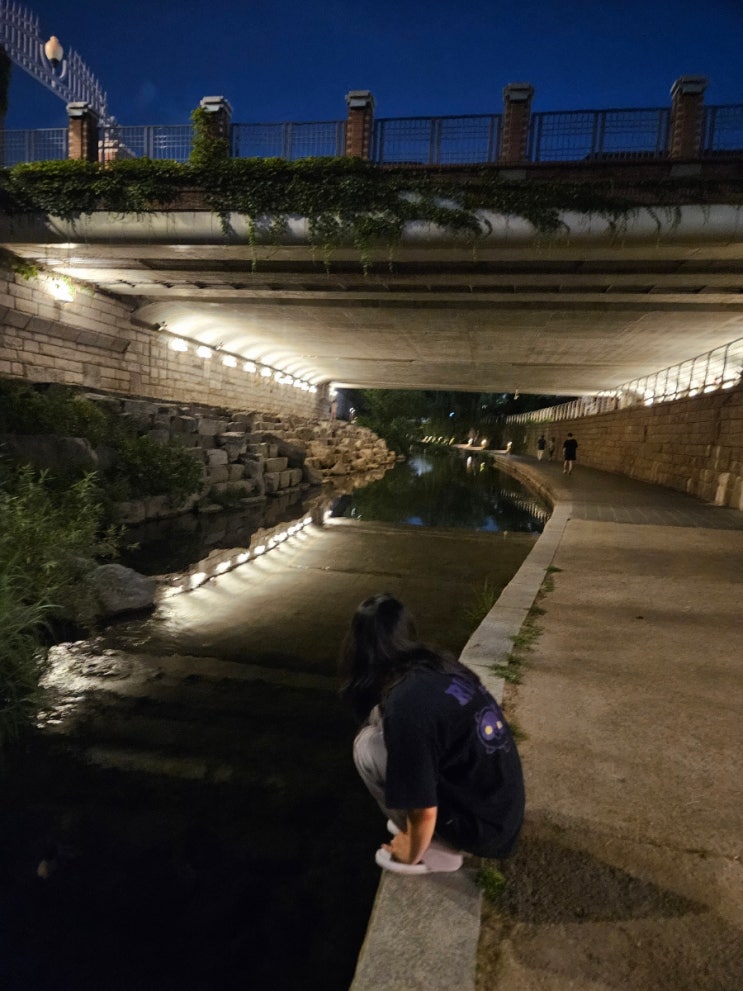  8월 16일 광복다음날 일상데이트, 사진찍고 청계천도가고 볼링도치고
