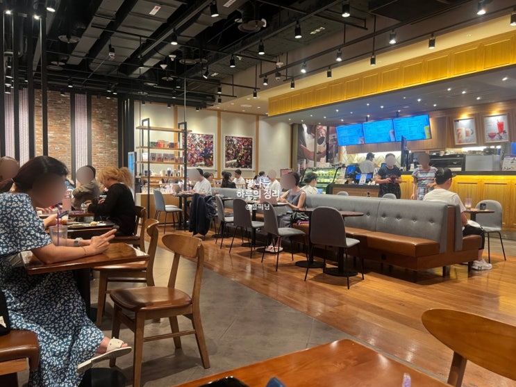 코엑스 대형카페 커피빈 도심공항점 헤이즐넛 아메리카노