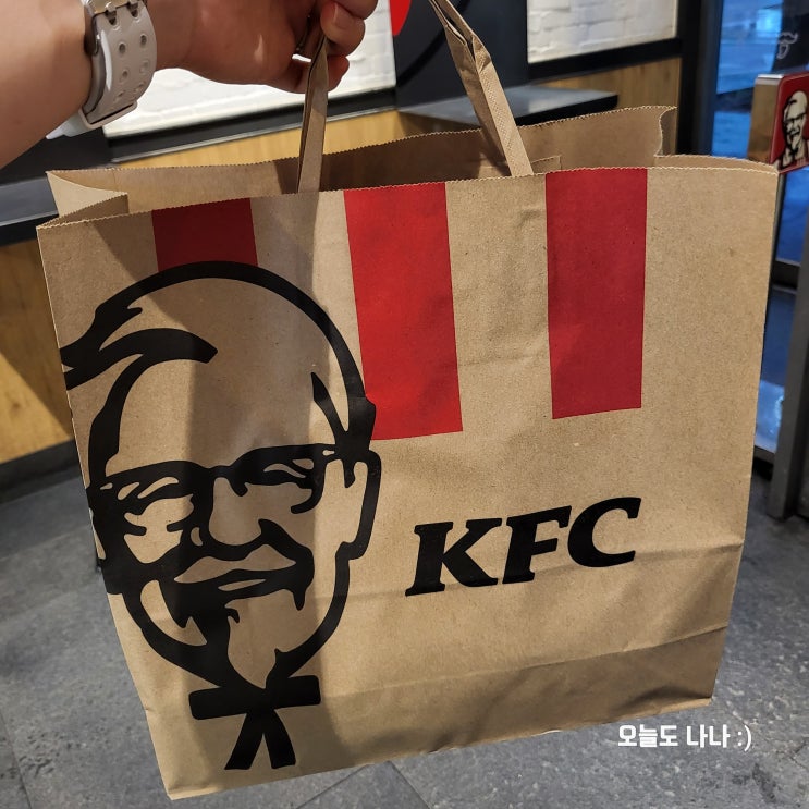  [화정 KFC] 비 오는 날 별미 닭껍질튀김 + 핫크리스피통다리
