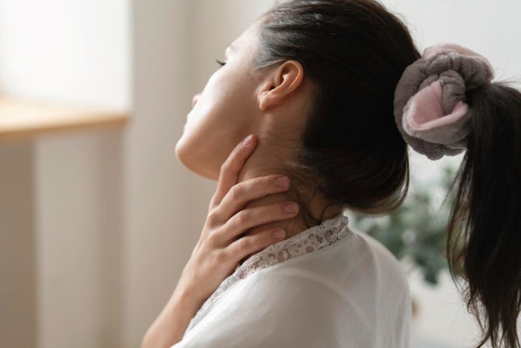  거북목(일자목) 증후군 교정, 스트레칭, 증상, 원인, 예방법 및 치료법