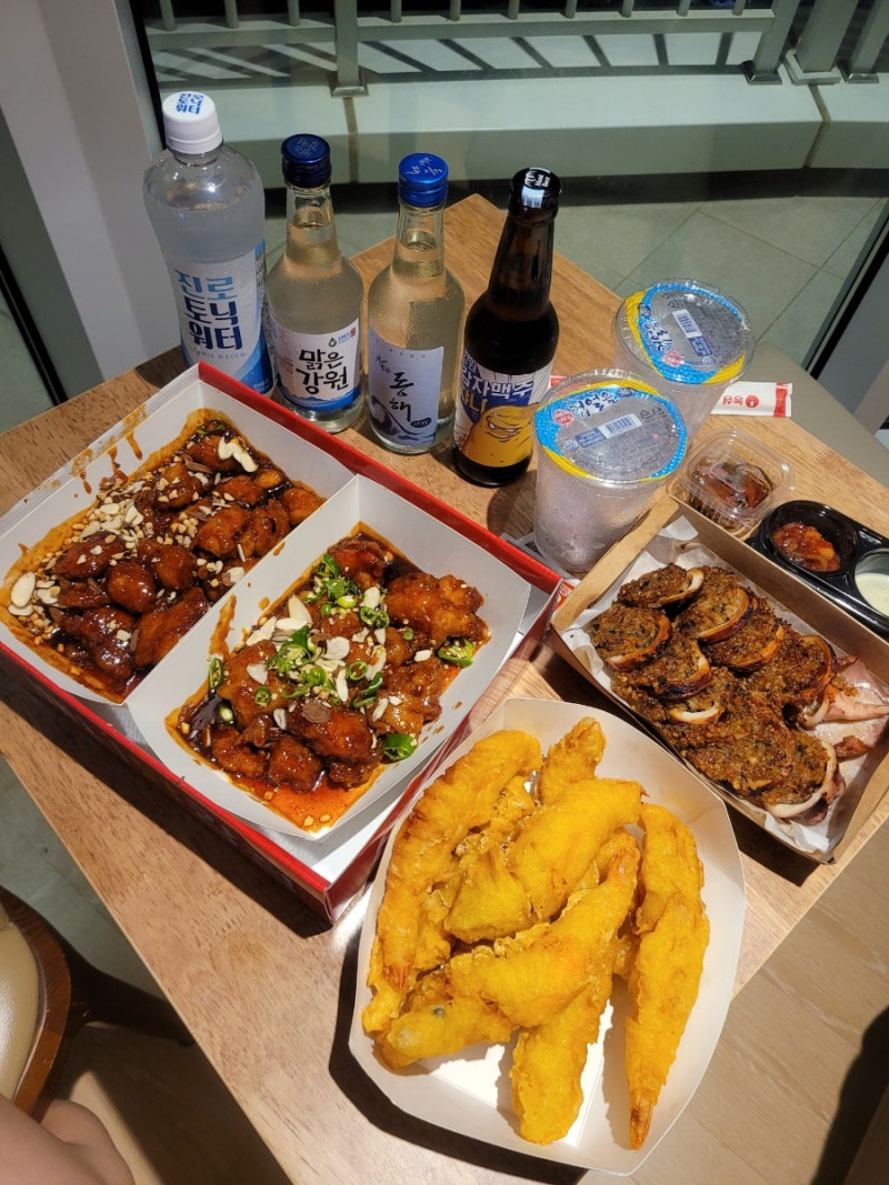 Highly Recommended Gangneung Jungang Market Restaurants and 4 Must-Try Foods (Parking Location, Opening Hours, Beni Dakgangjeong, Ojingeo Sundae)
