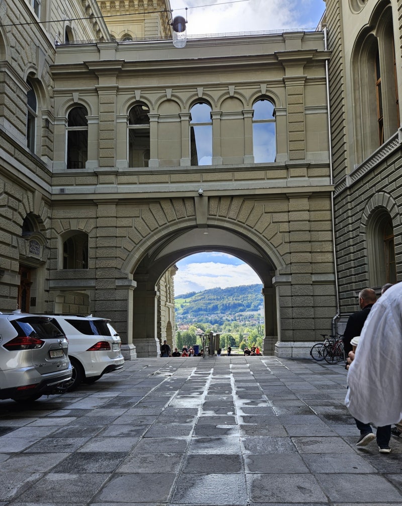 신혼여행) 스위스 취리히->베른 기차 쿱마트 납작복숭아/맛집/카페 : 네이버 블로그