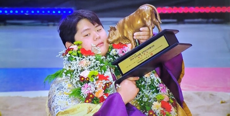 <b>백두</b>급 괴물,<b>김민재</b><b>장사</b> 삼척<b>장사씨름대회 백두장사</b> 우승!... 