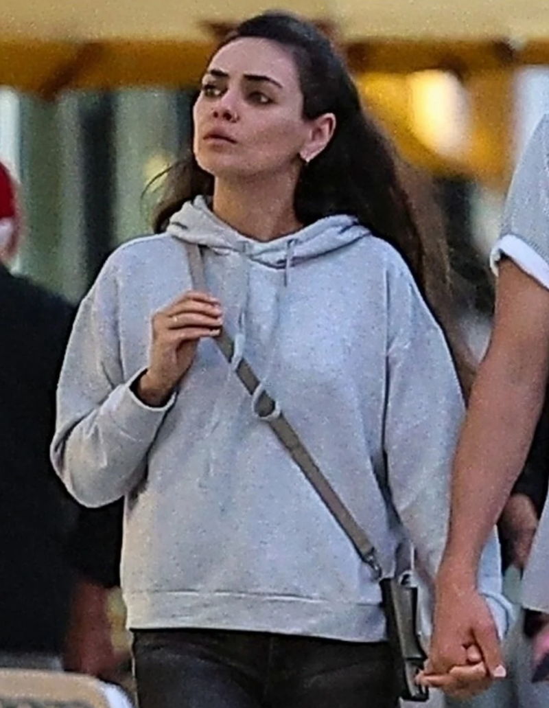 20240816_친구 편 들었다 밉상 된 애쉬튼 커쳐\u0026밀라 쿠니스 근황 : 네이버 블로그, image size:800x1031