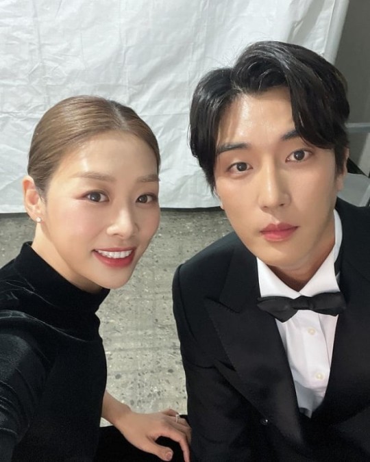 '아내에게 용서받은' 배우 <b>강경준</b>(불륜남 의혹) 근황→ <b>장신영</b>... 