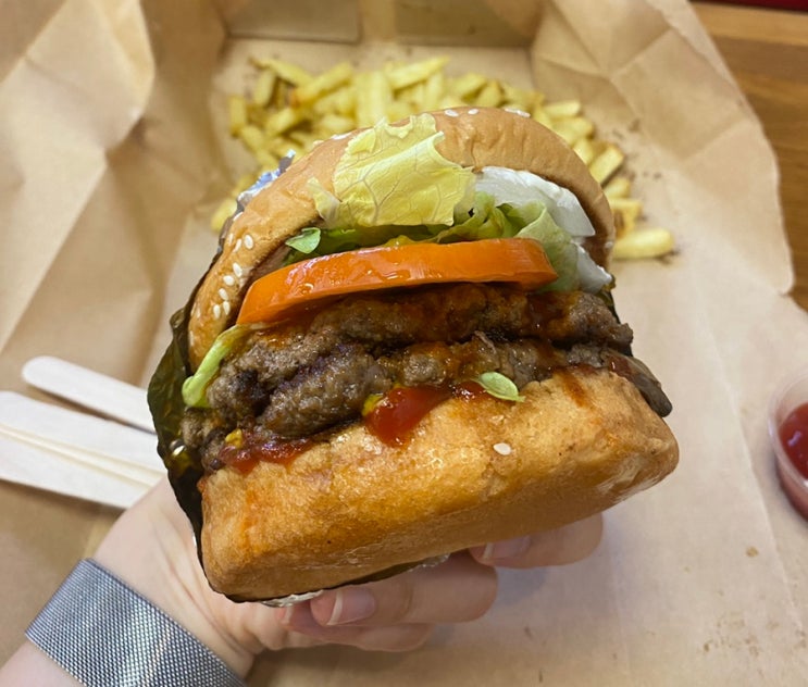 미국 3대 버거 FIVEGUYS(파이브가이즈) 신세계 강남점 솔직 후기