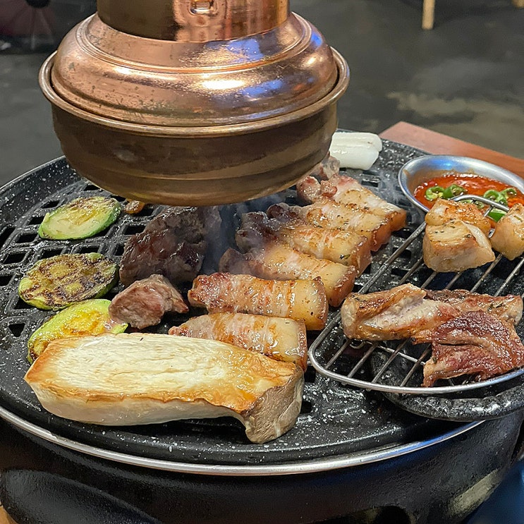  합성동맛집 새벽네시반 합성점:고기 맛집 육회도 맛있어요