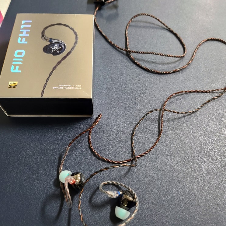  Fiio FH11 레퍼런스 유선 이어폰 리뷰
