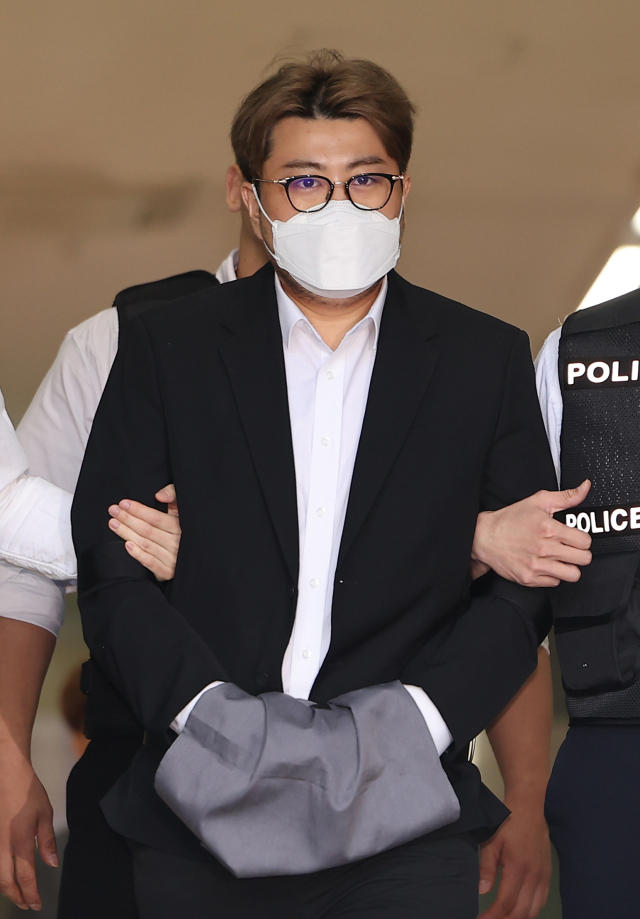 <b>김호중</b> '음주 뺑소니' <b>혐의</b> 모두 <b>인정</b>